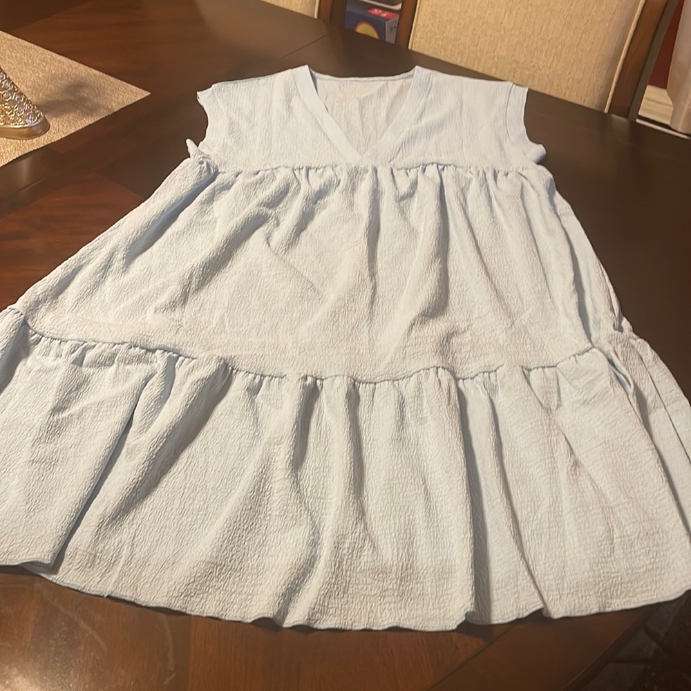 V-neck sleeveless summer dress